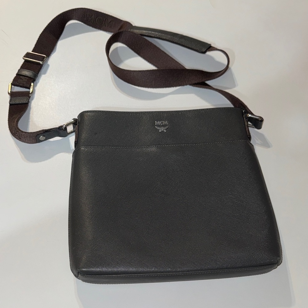 100% Authentic MCM Charcoal Leather Messenger Bag w/Chocolate Brown Strap‎